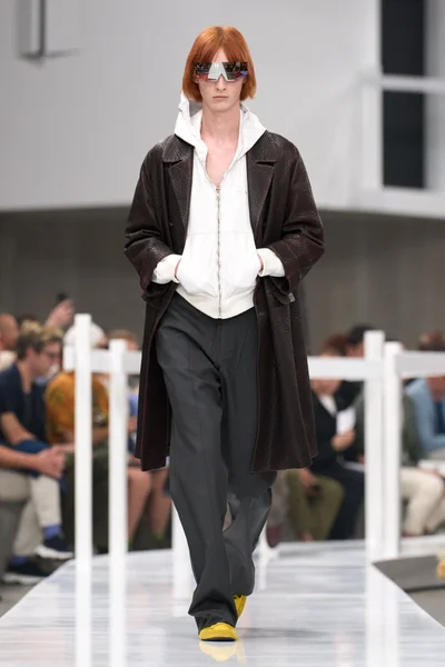 Look 29